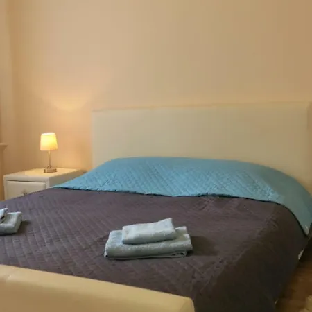 شقة Bright And Quiet Old Town Apartament ريغا